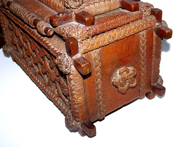 A Wonderful 19th century Sailor-Made "Nautical Fancy Ropework" Box. — image 5